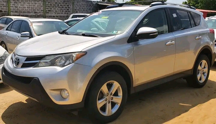 A vendre une Toyota RAV4 à Cotonou occasion