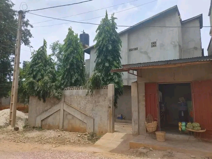 A vendre maison R+1 à Parana Bidossessi