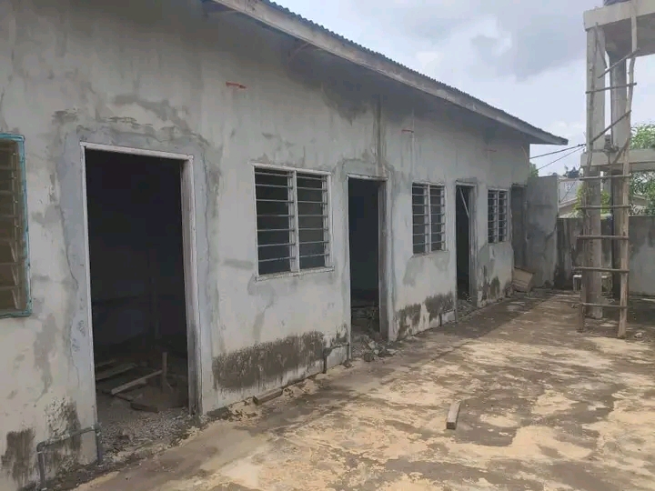 A vendre maison R+1 à Parana Bidossessi