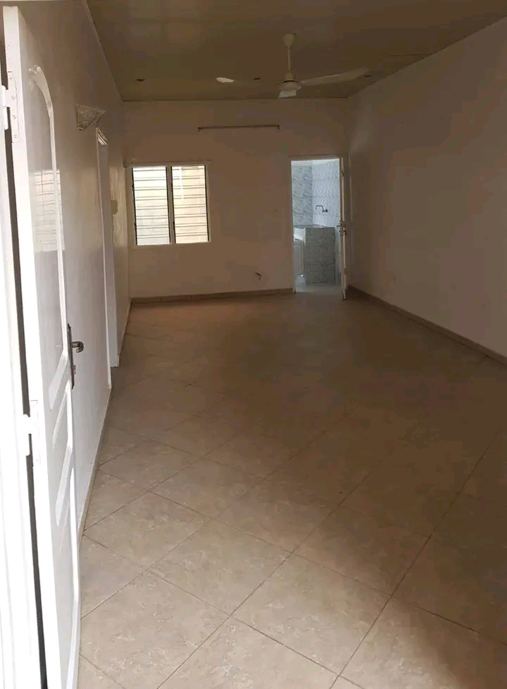 A vendre Maison locative à Adogleta Akpakpa