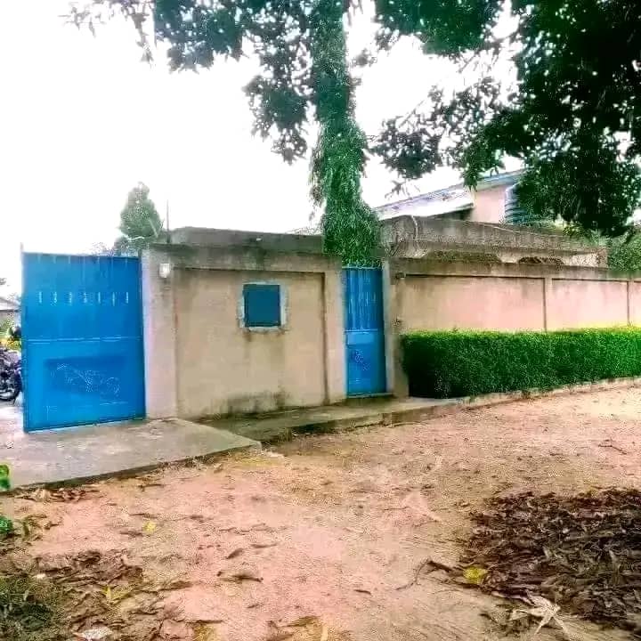A vendre villa à Pahou Gare école