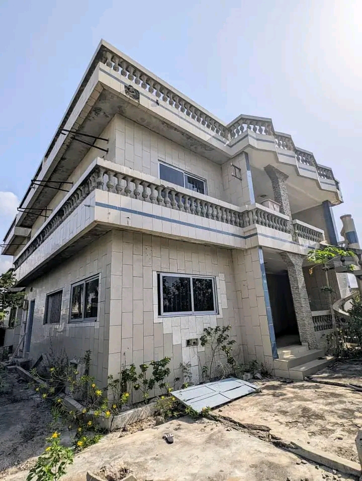 Villa à vendre à Togbin Fidjrosse